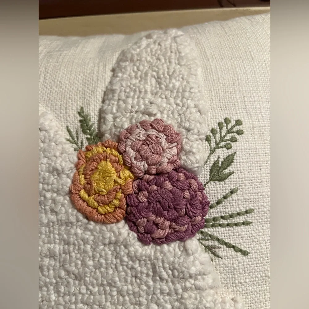 Threshold Bunny Flower Easter Spring Throw Pillow White Purple Pink 15” NWT